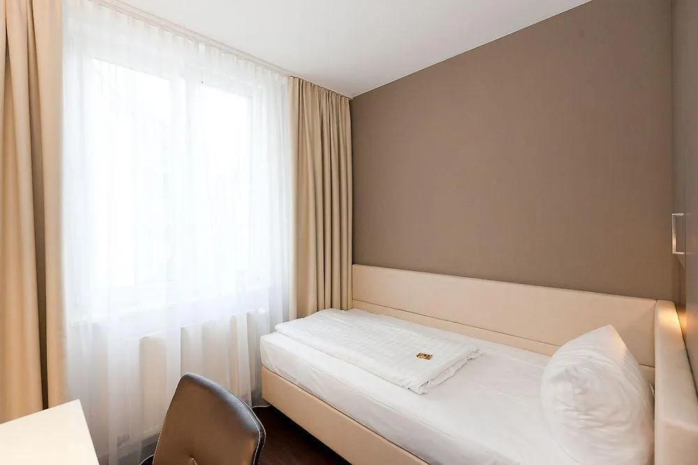 Manhattan Hotel Frankfurt am Main 4*,  Germany