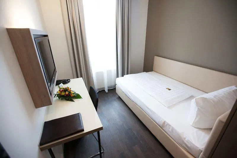 פרנקפורט Manhattan Hotel גרמניה