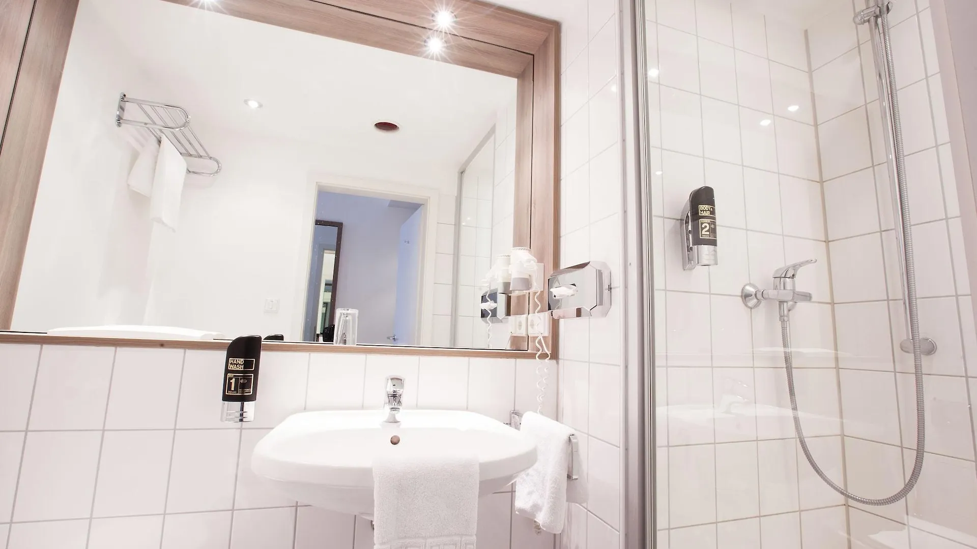Manhattan Hotel Frankfurt am Main Germany